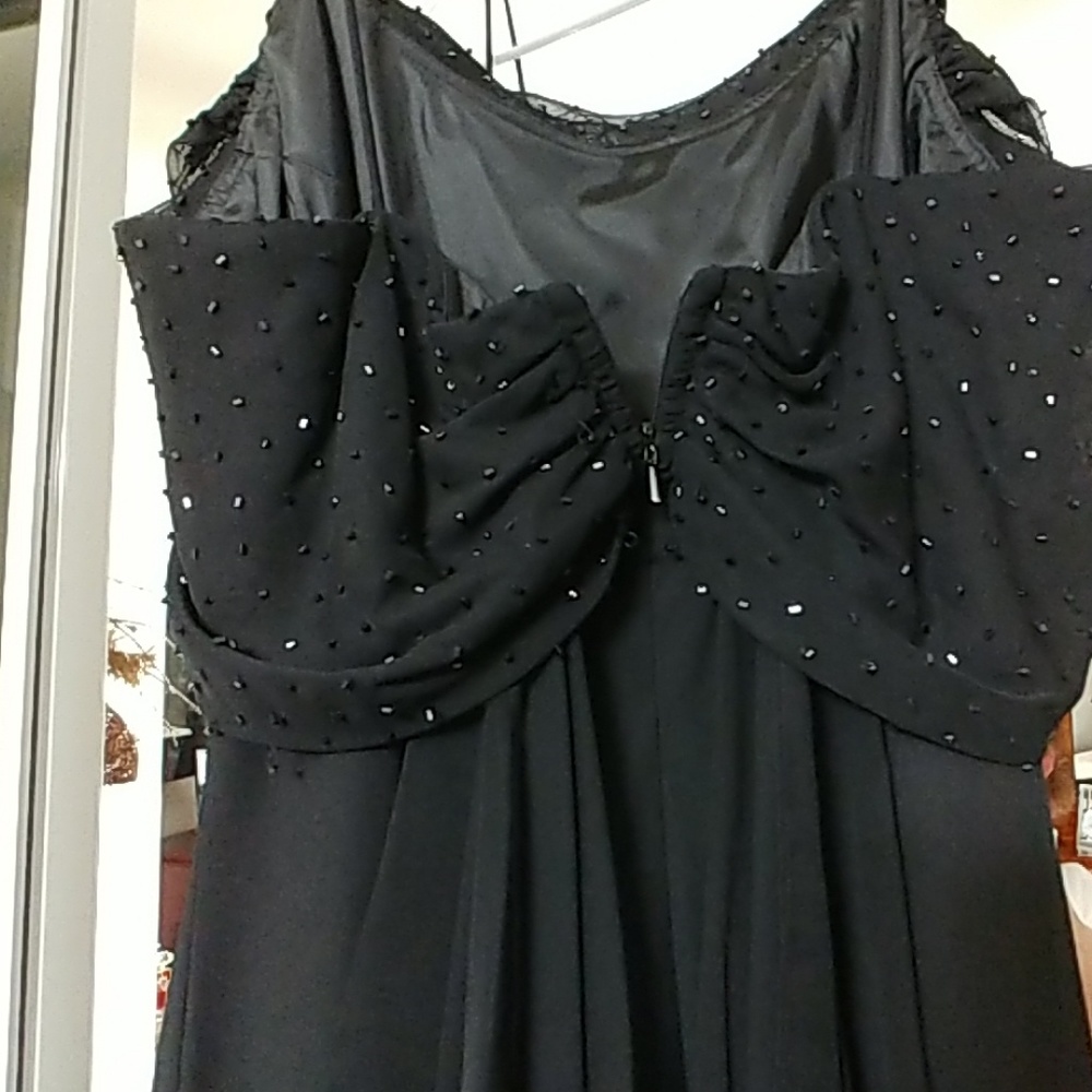 Chelsea Nites long Evening Gown Sequins around top NWOT - Picture 4 of 4